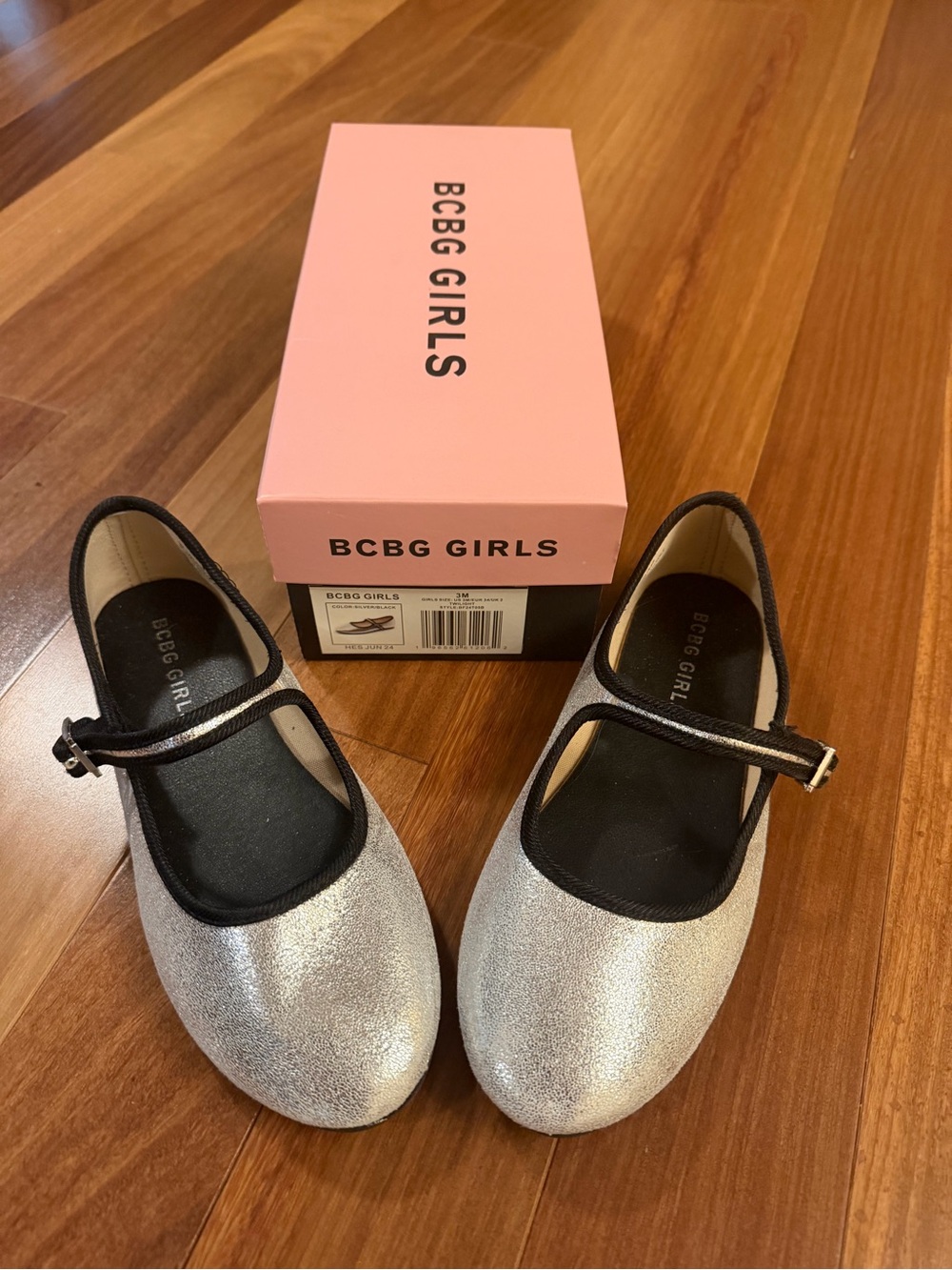 BCBG Silver Glitter/Black Mary Jane Flats With Box Girls Sz 3 - Like New!